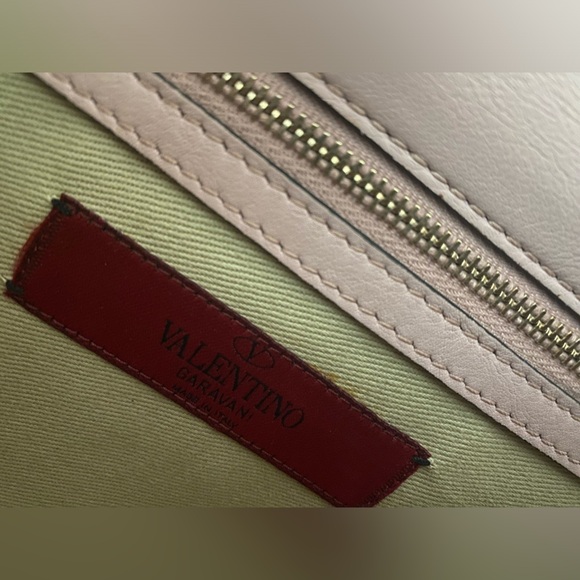 VALENTINO GARAVANI Rockstud Glam Medium Lock Shoulder Poudre Pink Bag Purse - Picture 5 of 14